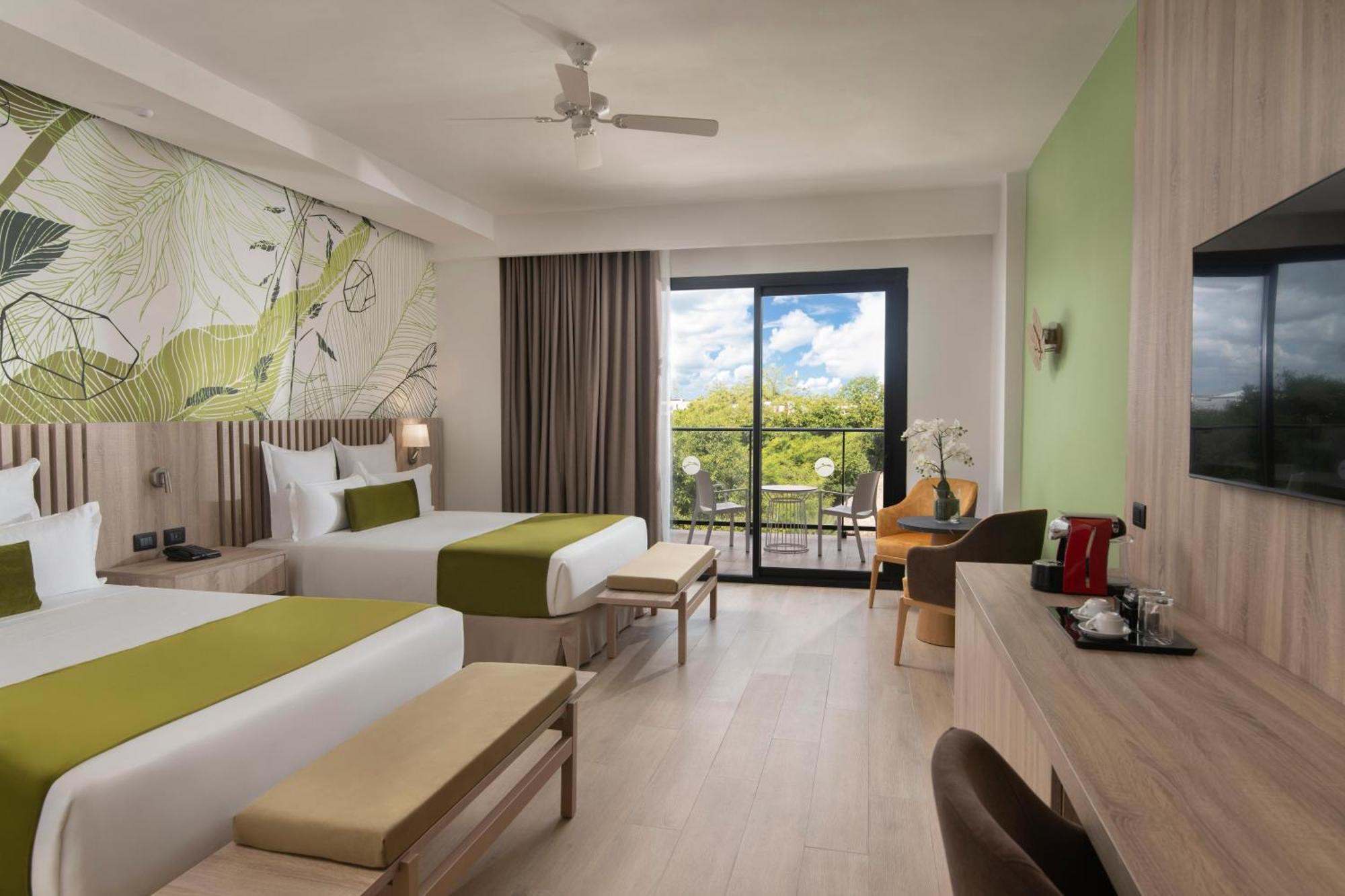 Suite Júnior Acesso Direto Piscina e Vista Jardim