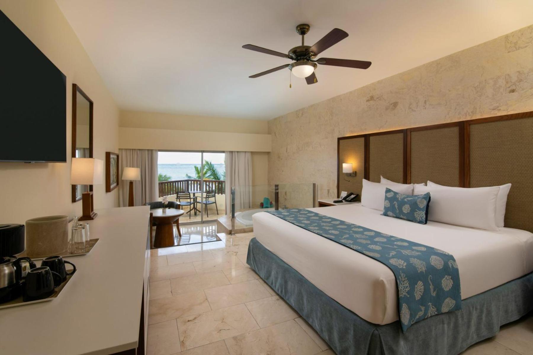 Jr Suite Premium Ocean Front View Jacuzzi,1656240587:JPEG