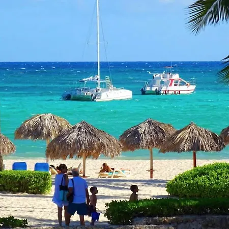 Caribbean Suites With Tropical Pool-3